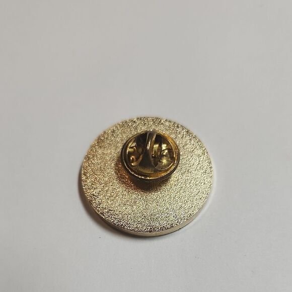 Pink 'It's My Birthday' Pin - Picture 2 of 4